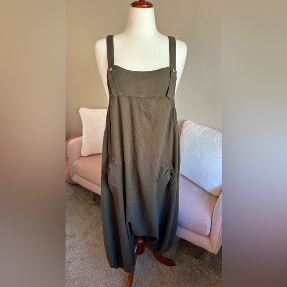 SOLD - Picture 2 of 16